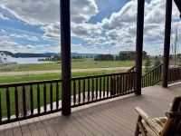 Mountain Shores Lodge - lake view - 35 miles to Yellowstone!