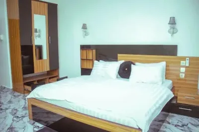Mojo  Hotel Отели в г. 