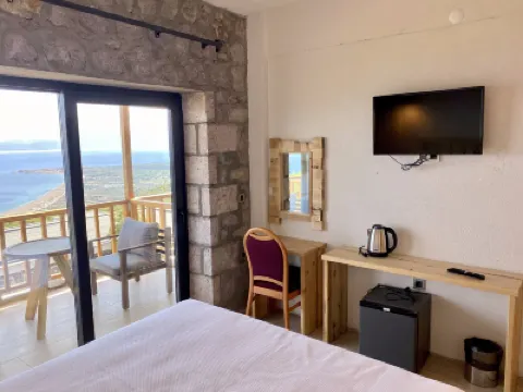 Assos Karadut Tas Hotel Hotels in 