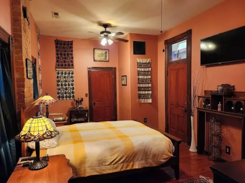 History in Motion relax in a unique and spacious 1890 period restored Apartment