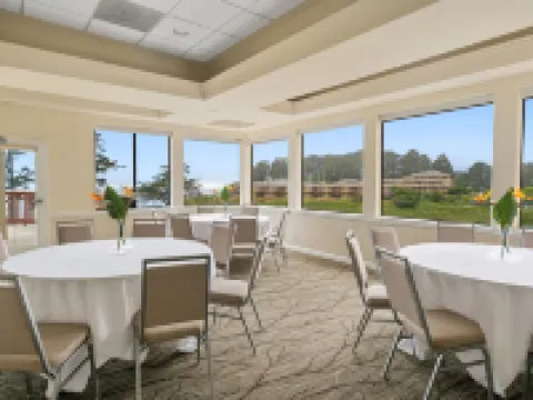 Seascape Beach Resort Hotels in Aptos