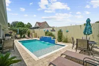 Beach House - Paradise on Palm by PHG Hotels in Sunnyside