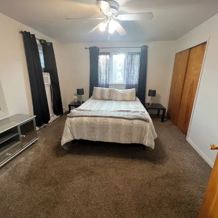 Cozy 1-bedroom flat in lovely Corning Отели в г. Корнинг