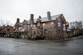 Cat & Lion Country Pub and Hotel