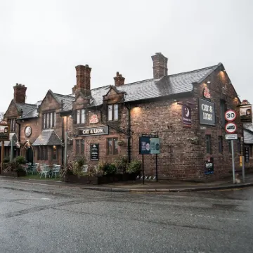 Cat & Lion Country Pub and Hotel Hotels near Manchester Ship Canal