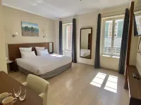 Hôtel La Falaise Hôtels à : Cotignac