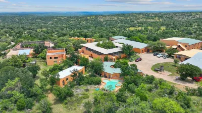 The Trois Estate at Enchanted Rock Hotels in Gillespie County