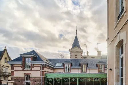 Maleyssie les Suites Отели в г. Люсе