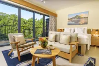 Ocean's Creek Beach Hotel - balcony