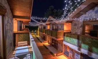 Tas Mahall Luxury Hotel