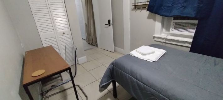 Lenny's Southy Hostel Hotels in Pinellas County