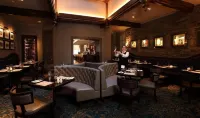 Golden Lion Hotel - breakfast