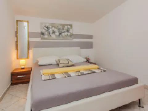 Apartments Juracak Josip i Mira Hotels in Nin