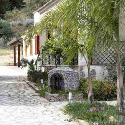 Casa Laura di Fronte la Tonnara Hotel Exterior