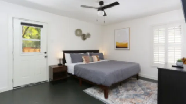 Alamo Heights-Close to Downtown-2 King Beds