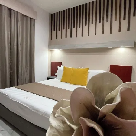 Premium Suites Hotels in Paralia Ofriniou