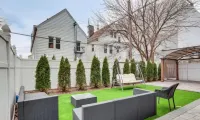 New Luxury 1Bdr Apt. Free Parking & Private Backyard