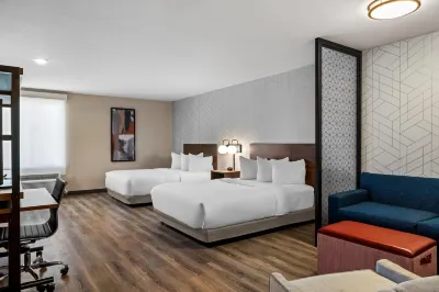 Everhome Suites Bozeman فنادق في غالاتين