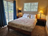 Experience nature's grandeur! Five bedroom retreat near Sequoia & Kings Canyons