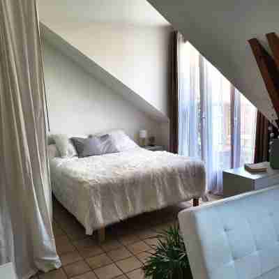 A welcoming studio in a quiet town center location Rooms