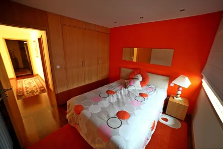 House with shared pool and garage 100 meters from the beach and overlooking the Ria