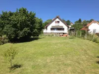 House (140m2, 3 large bedrooms), garden (800m2) fenced, great Hotels in 