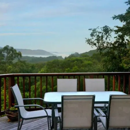 Daintree Valley Cottage Отели в г. Дайнтри