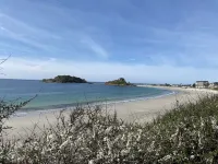 New studio less than 5 minutes from the beaches of the Pink Granite Coast Hotels in Trébeurden