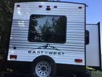 New travel trailer 5 steps from waters edge on Lake Superior!