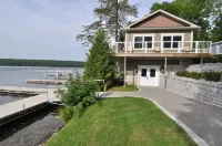 Luxury Villa at Wolfe Springs Golf & Waterfront Resort Hotel a 