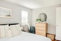 NEW!! Modern 2 Bed/2BA House - walkable to Olde Town!