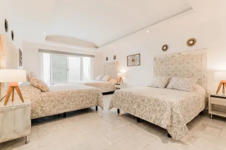 Hotel Zone-Stunning Residence-Complex on the beach Отели рядом с достопримечательностью «Ta'akbil-Ja»