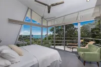 Private, Centrally Located with Amazing Ocean, Jungle & DAILY Wildlife Viewing!