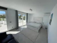 Large Modern Villa, Private Pool & Garden, Close to San Agustin & San Antonio