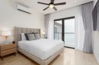 Entire luxury 2 BR condo in heart of Playa Del Carmen