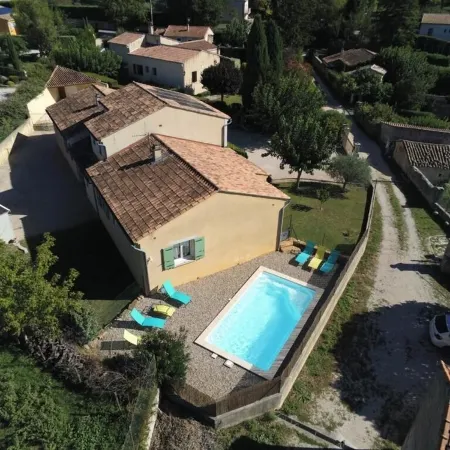 8-Person Villa with Private Pool at the Foot of Mont Ventoux