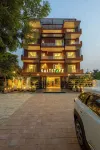 Saltstayz Premier - Sector 50 & Golf Course Ext Road Hotels near Pyramid square commercial
