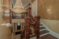 Charming Inn Steps away from Downtown Warwick only an Hour away from NYC