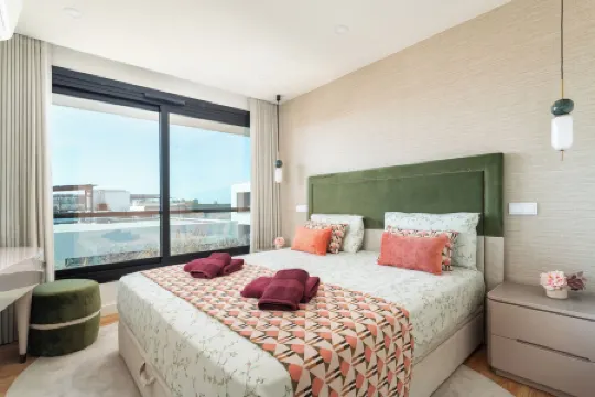 Diamond Downtown Center