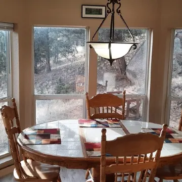 Forest cabin on 4 acres,  Newly renovated, Quiet and secluded.