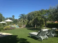 Appartment of charm in a villa of standing with swimming pool