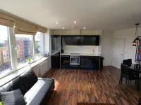 Luxury 2 Bed Penthouse Apartment near station