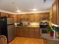 Comfortable Townhouse Walk To Beach with AC and private yard