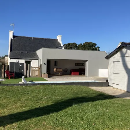 pleasant house for 6 with heated swimming pool