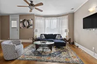 Spacious 3br - w/ Garage