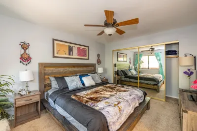 Spectacular Country Club Entire Condo - 2 Bedroom