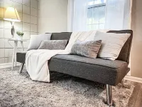 Close to SFA, Downtown. Tranquil Nacogdoches Getaway! Modern Downtown Apartment.