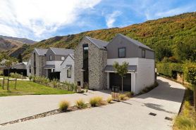 Shamrock Close - close to central Arrowtown