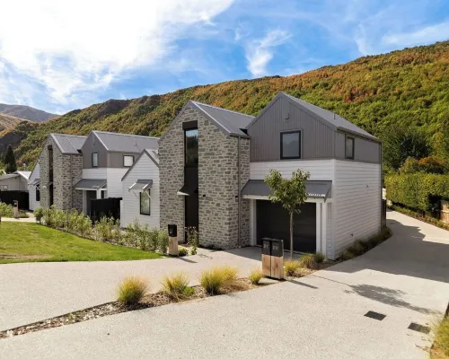 Shamrock Close - close to central Arrowtown Hotels in Arrowtown