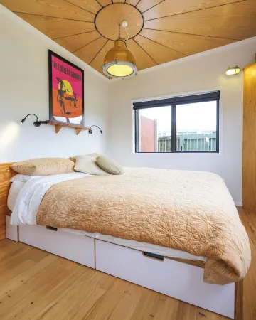 The Pirate's Rest, a tiny home by the beach. Отели в г. Пауануй